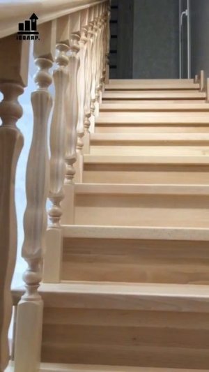 Букові сходи на дерев'них косоурах @100liar. #косоур #сходи #лестница #woodworking