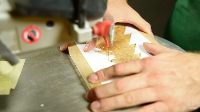 Make a Christmas Tree Decoration out of pallet wood смотреть онлайн