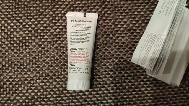 Распаковка Крем для зубов GC Tooth Mousse Strawberry 35 мл из Rozetka смотреть онлайн