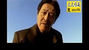 парень какает яйцоми