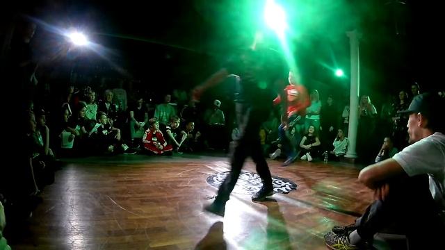 Armstrong vs Denis смотреть онлайн