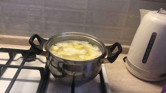 Жарю пирожки с картошкой