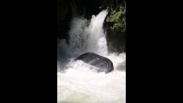 Nowa Zelandia - Rotorua Rafting - Kaiteuna смотреть онлайн