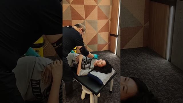 Chris Leong Treatment Scolosis Neck and Lower Back Problems😱