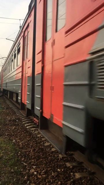 «Звук не мой автор: Ledy fox» Электропоезд ЭД4М-0096 на ст. Сергиев Посад смотреть онлайн