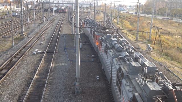 Сцепка электровозов ВЛ80-184 г. Вологда сортировочная станция Лоста смотреть онлайн