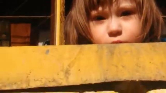 Девочка на балконе. смотреть онлайн