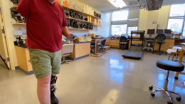 Finding the perfect prosthetic fit - Sanders UW Research Labs смотреть онлайн