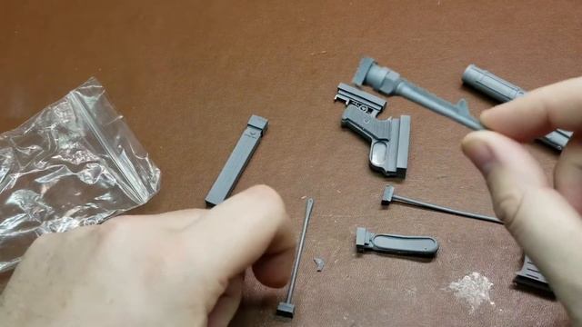 Verlinden Productions 633 Maschinenpistole MP40 смотреть онлайн