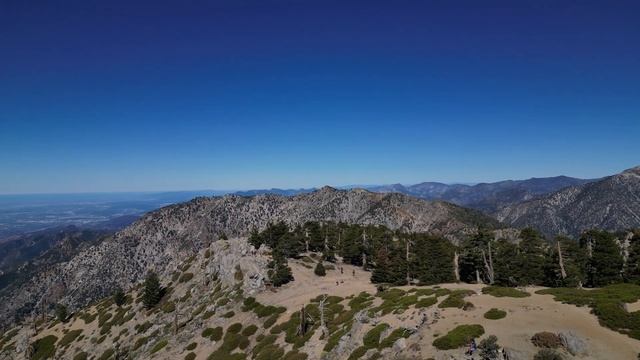 DJI Mini 3 Pro - ActiveTrack (Spotlight) & Manual Flight 1 @ Cucamonga Peak смотреть онлайн