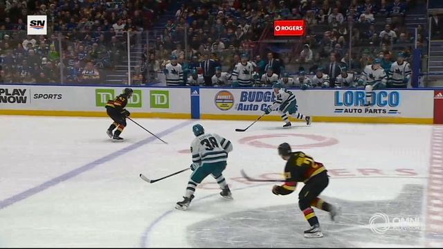 Zetterlund narrows the gap for the Sharks | Sharks @ Canucks | HNIC Punjabi | December 23, 2023 смотреть онлайн