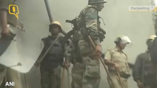 WB Police Raid GJM Leader Bimal Gurung’s Office смотреть онлайн