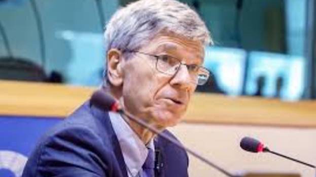 Политика . Джеффри Сакс о ситуации в мире смотреть онлайн