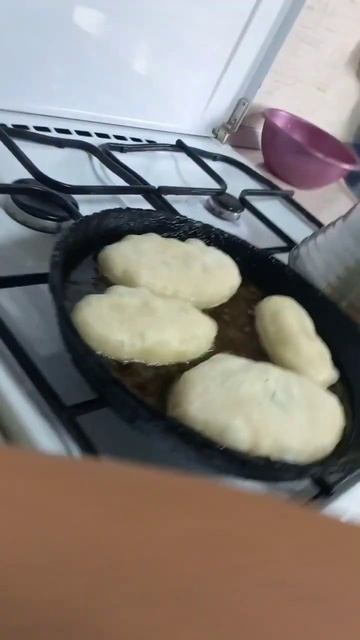 ммм...😋какие вкусные пирожки с яйцом и мясом #хочуврек#пирожки