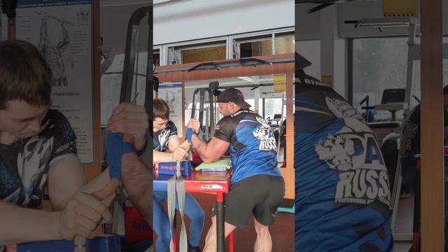Михаил Полуяхтов в гостях в Петербурге 💪 смотреть онлайн