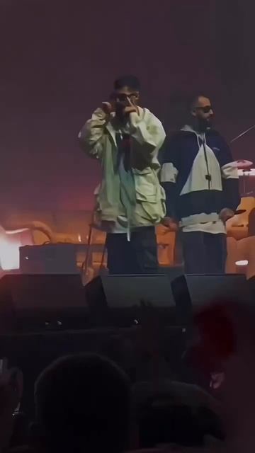 Что за бархатный ремикс нет😅? смотреть онлайн