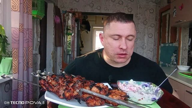 мукбанг/обжор/шашлык,салат овощной 8 МАРТА ЖЕНСКИЙ ДЕНЬ/ смотреть онлайн