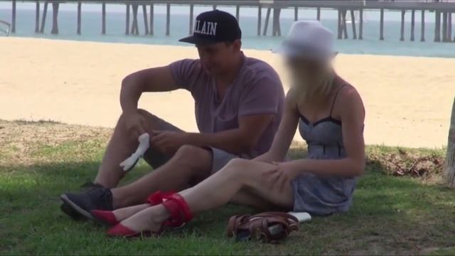 Снял С Девушки Трусы На Улице Пранк смотреть онлайн