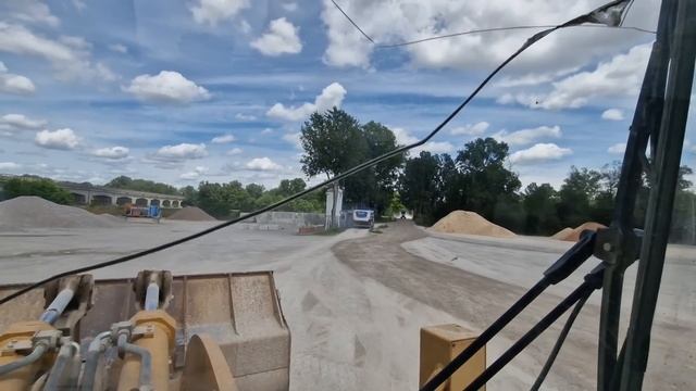 COME CARICARE UN CAMION IN MODO CORRETTO CON LA PALA MECCANICA CATERPILLAR 980H TRANS GHIAIA