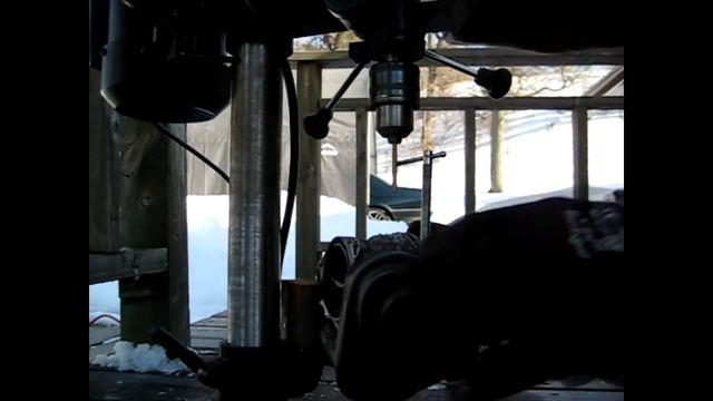 DIY: Drilling & Tapping Threads Into Aluminum смотреть онлайн