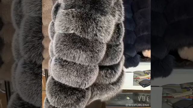 Женская длинная куртка с натуральным лисьим мехом