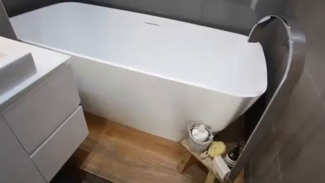 Geberit Sigma80 on THE BLOCK - George and Bec luxorious female bathroom смотреть онлайн