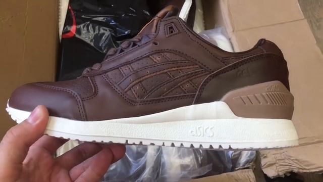 Кроссовки Asics оптом. Реплика 1:1 за 800₽ смотреть онлайн