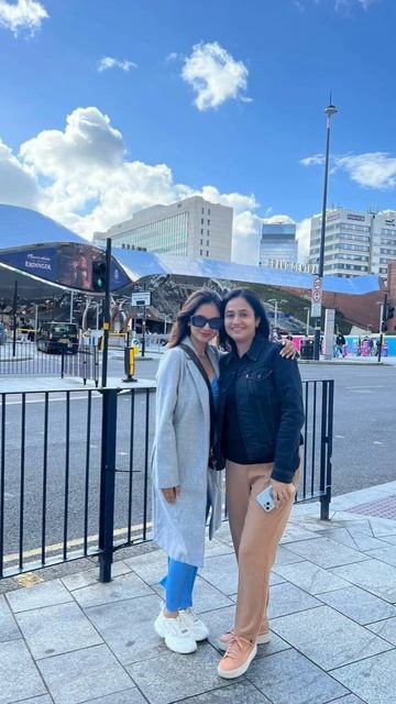 Anushka Sen with Her mom WhatsApp status 😍 #shorts смотреть онлайн