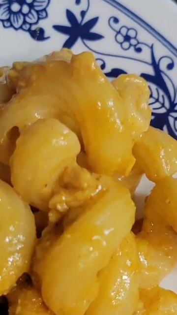 Mac and Cheese With Leftover Chicken MInce |shumaila Alison#macronirecipe #shumailaalison #shorts смотреть онлайн