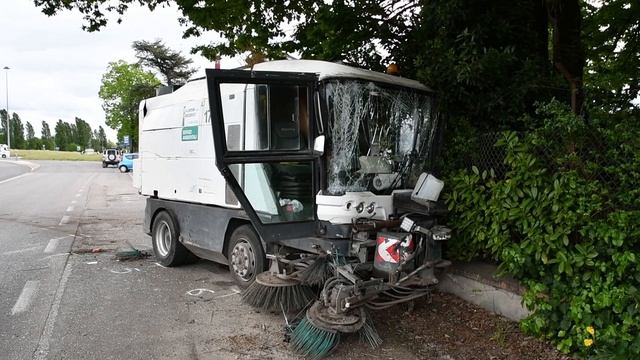 BOLOGNA: Arrestati gli autori della tentata rapina alla gioielleria Retrò | VIDEO смотреть онлайн