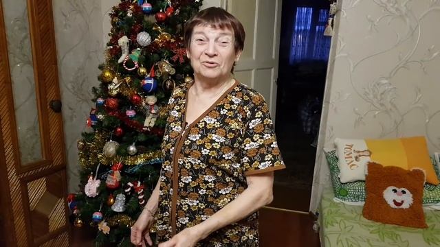 Охрана квартиры КОЛЯДУЮ У МАМЫ смотреть онлайн