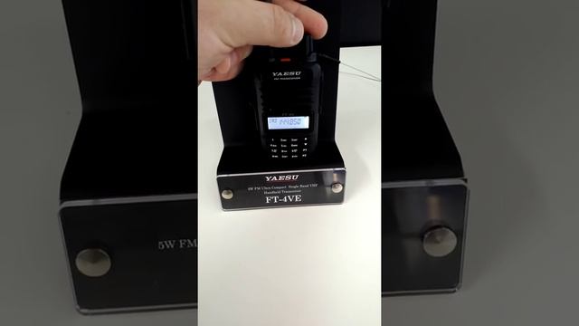 Yaesu FT-4X, FT-4V новинки радиостанции от Yaesu смотреть онлайн