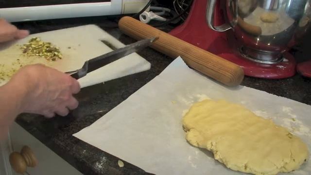 Pistachio Shortbread
