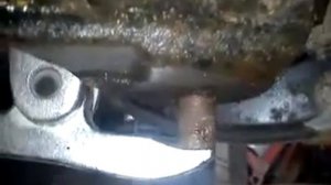 Снятие нижней шаровой опоры Санг Ёнг Кайрон.