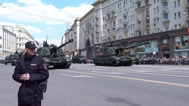 Боевая техника на Тверской - ЧАСТЬ 2.. Ген.репетиция Парада Победы смотреть онлайн