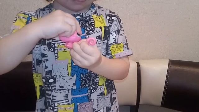 НАСТЕНА ИГРАЕТ С КОШЕЧКОЙ PETSHOP. ОБЗОР НА ИГРУШКУ ДЛЯ ДЕВОЧЕК смотреть онлайн