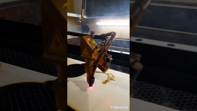 Как создаётся деревянный дракон на лазерном станке для фанеры [Модель:Elixmate 1060 w] смотреть онлайн