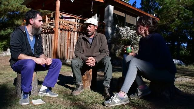 Dejaron La Ciudad Y Se Fueron A Vivir Alejados Al Medio De Las SIERRAS Rodeados De BOSQUE 🌲