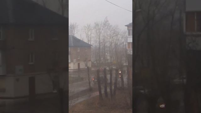 Гроза с сильным ветром в Нижнем Тагиле 13 04 2020 смотреть онлайн