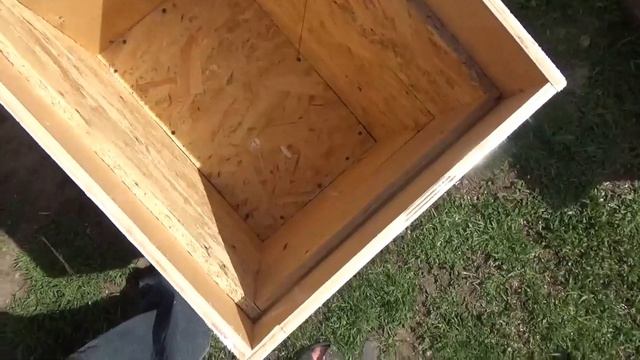 Улей своими руками Шестирамочный улей из ОСБ с магазинной надставкой смотреть онлайн