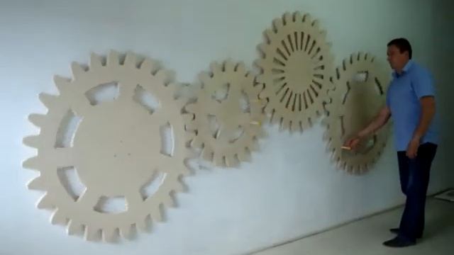 Настенный игровой набор "Зубчатые колёса" смотреть онлайн