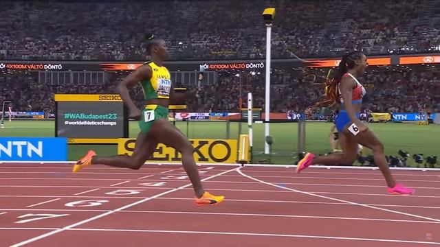 Sha'Carri Richardson Runs 9.65 in 4x100 | Running Technique Analysis смотреть онлайн