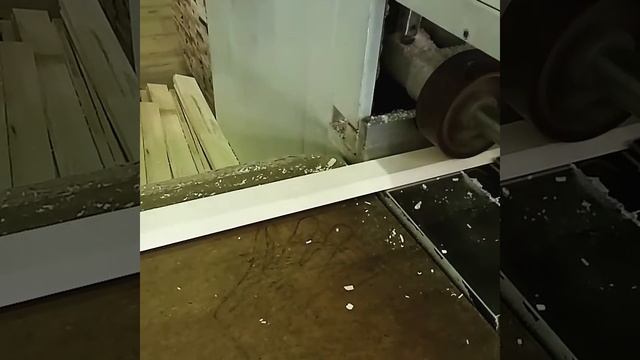Плинтус из натурального дерева 15*45, 15*65 мм смотреть онлайн