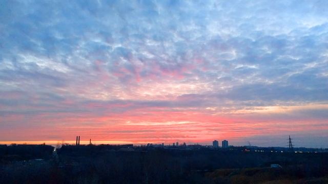 Малиновый свет упал на окна 17 декабря 2019 года смотреть онлайн