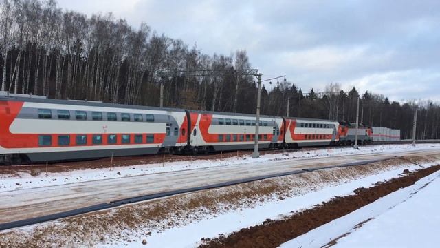 Электровоз ЭП20 с двухэтажными вагонами смотреть онлайн