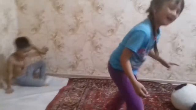 Сумасшедший мужик мы смеялись над ним