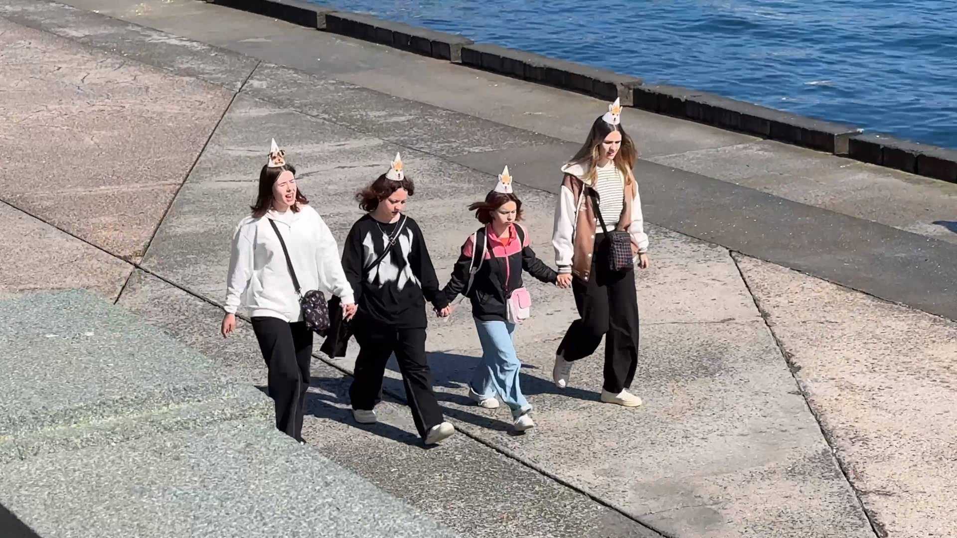 8 марта в Ялте смотреть онлайн