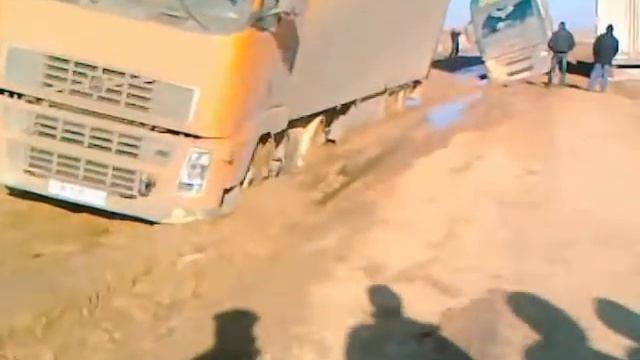 06.mp4Трасса на Афганистан ( Южный Казахстан ) смотреть онлайн