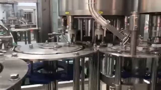 Автомат триблок для розлива минводы, модели 883, то есть 8 ополаскивания, 8 розлив и 3 укупорщик смотреть онлайн