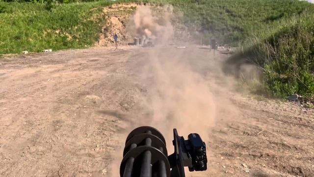 M-134 Mini Gun vs Everything ! You won’t be disappointed! смотреть онлайн